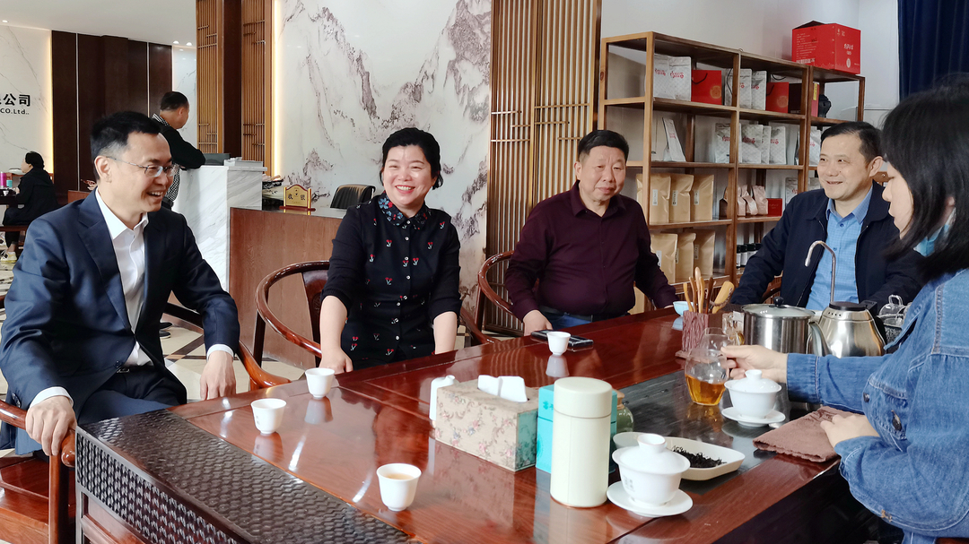 常德人大余懷民、鄒如龍一行來桃源走訪人大代表調(diào)研鄉(xiāng)村振興工作